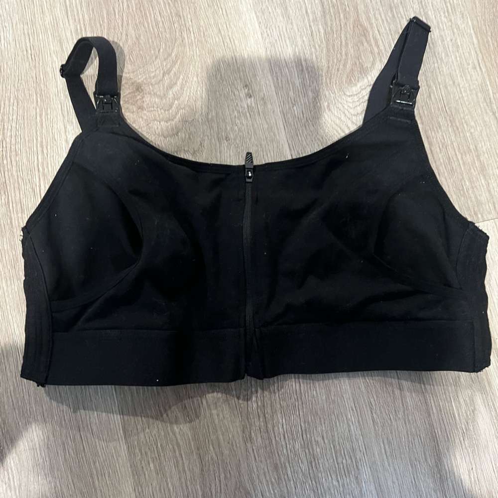 Black Front-Zip Momcozy Nursing Bra